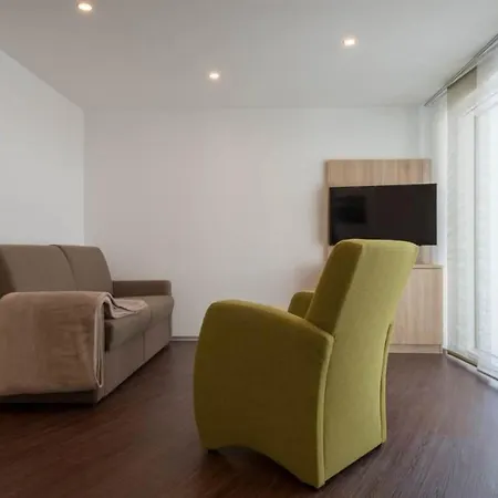Appartement Haus Alpenrose By Interhome *